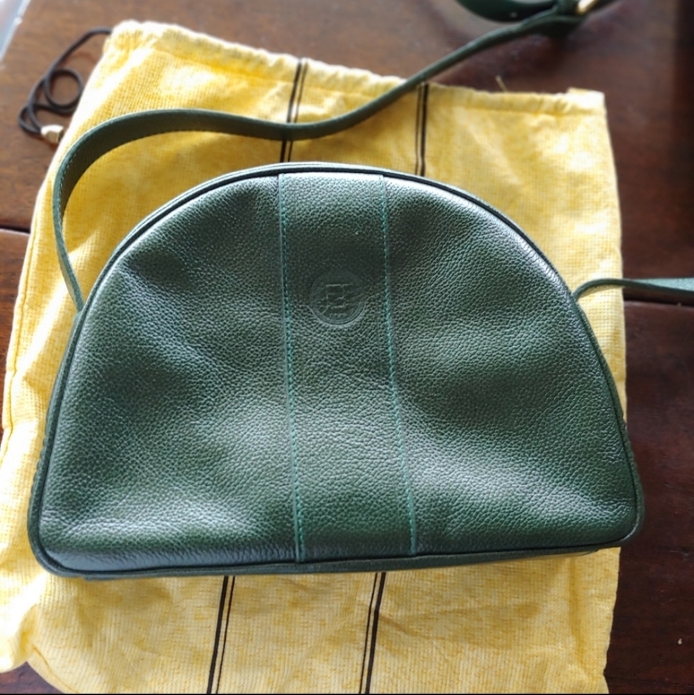 AUTHENTIC GORGEOUS FENDI HANDBAG